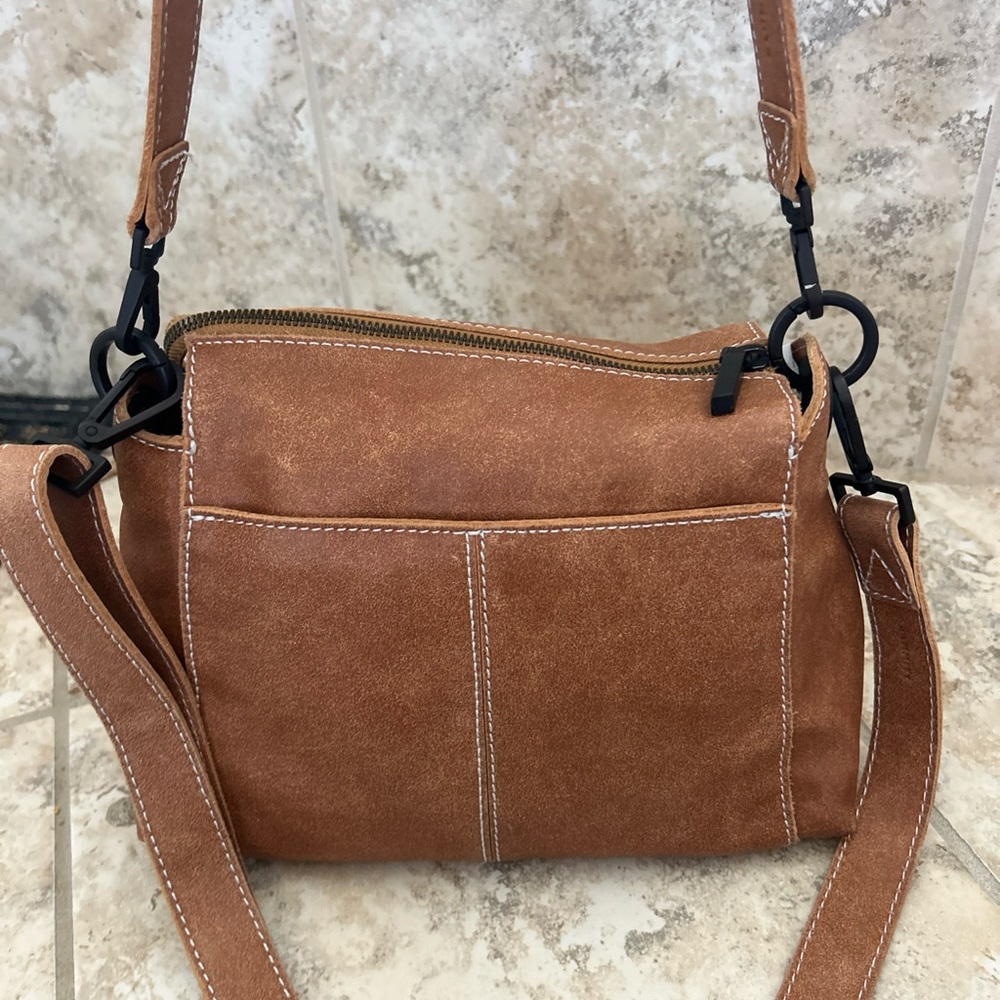 Hammitt Medium Bryant Tan Saddle Leather with Bronze Hardware - Picture 10 of 16